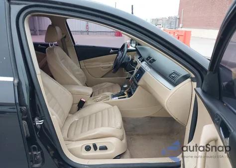 2008 Volkswagen Passat Vr6 from USA, damaged, VIN WVWCU73CX8P038550